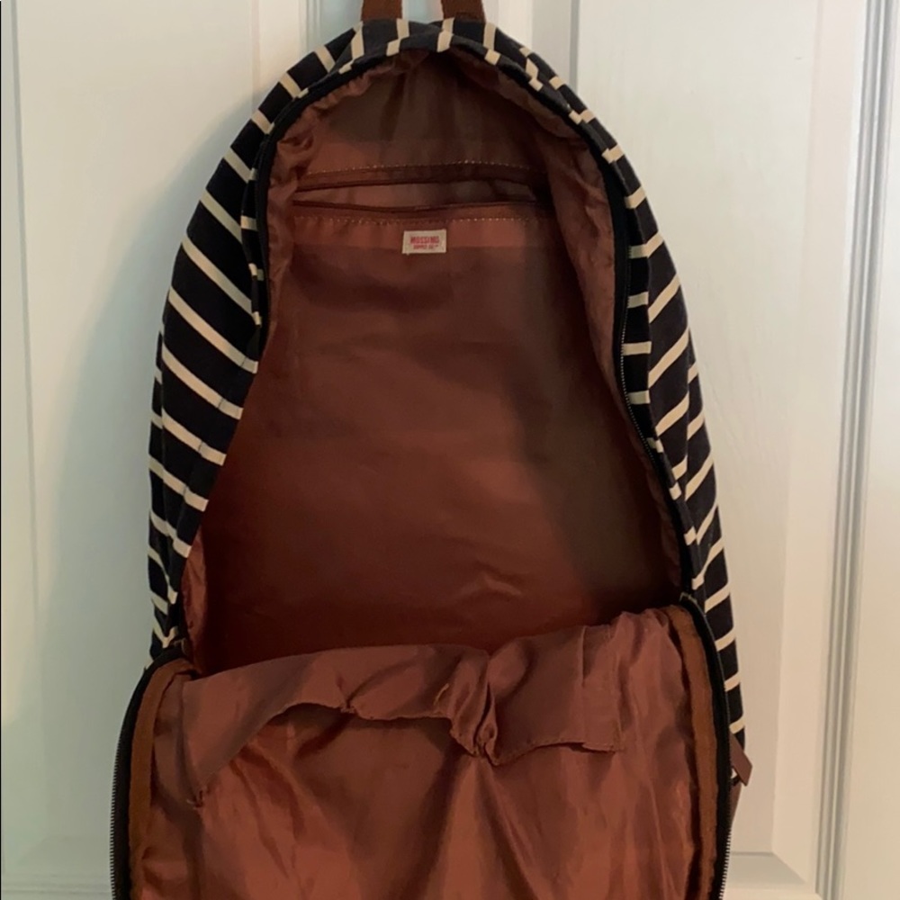 Backpack - Picture 3 of 3